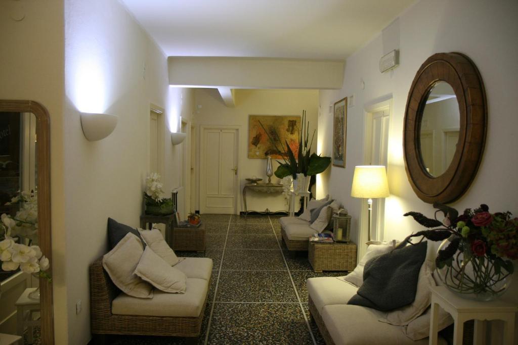 Hotel Gabbiano Alassio Exterior photo